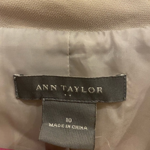 Blazer - Picture 3 of 3